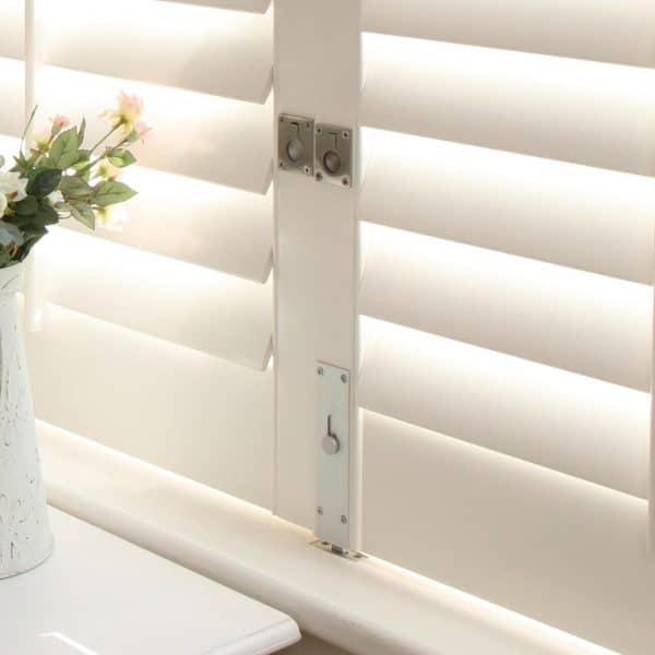 Shutter Accessories Close-up
